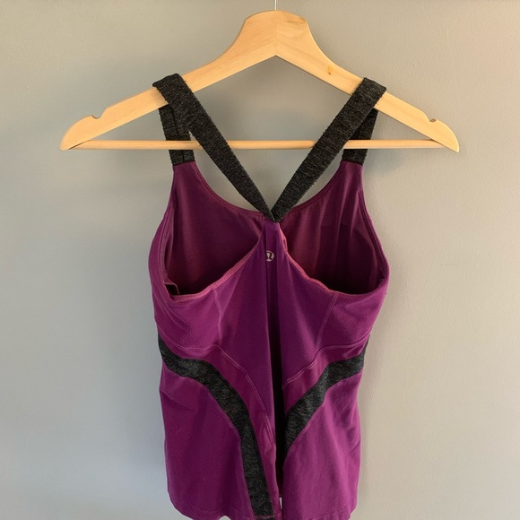 Lululemon tank size 6 - Picture 2 of 2